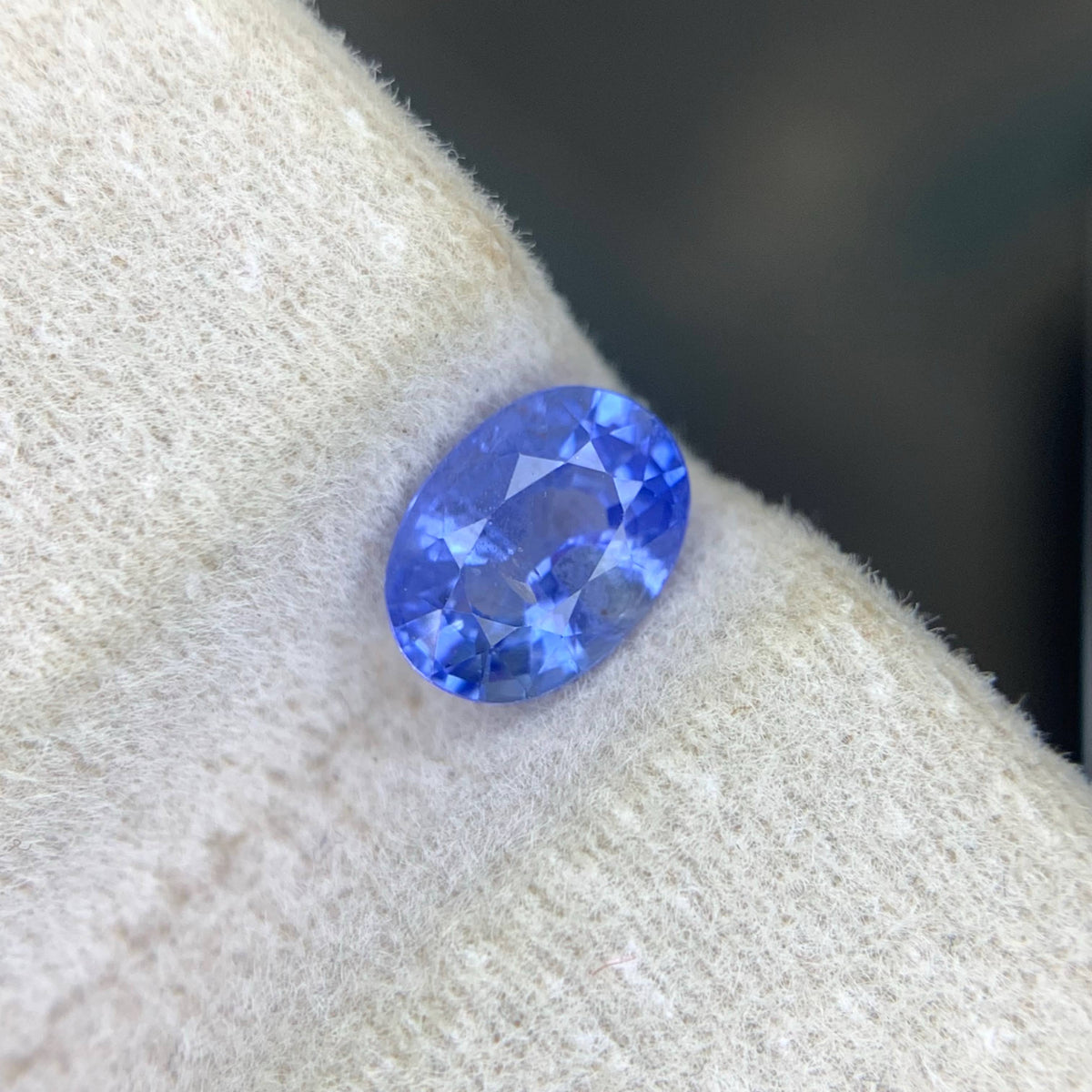 1.00 Carat Natural Loose Blue Color Sapphire Stone Oval Cut Sri Lankan Gemstone