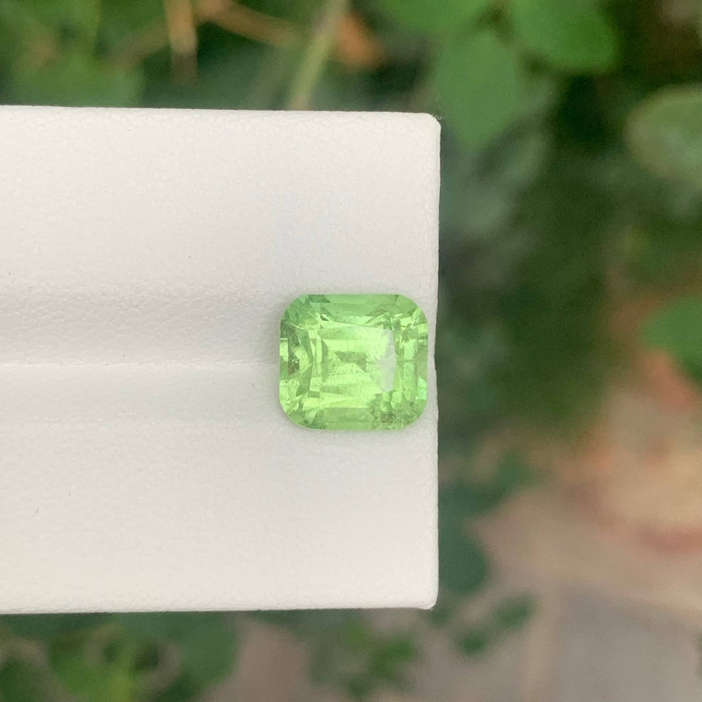 4.00 Carat Natural Loose Green Peridot Stone Cushion Cut Pakistani Gemstone