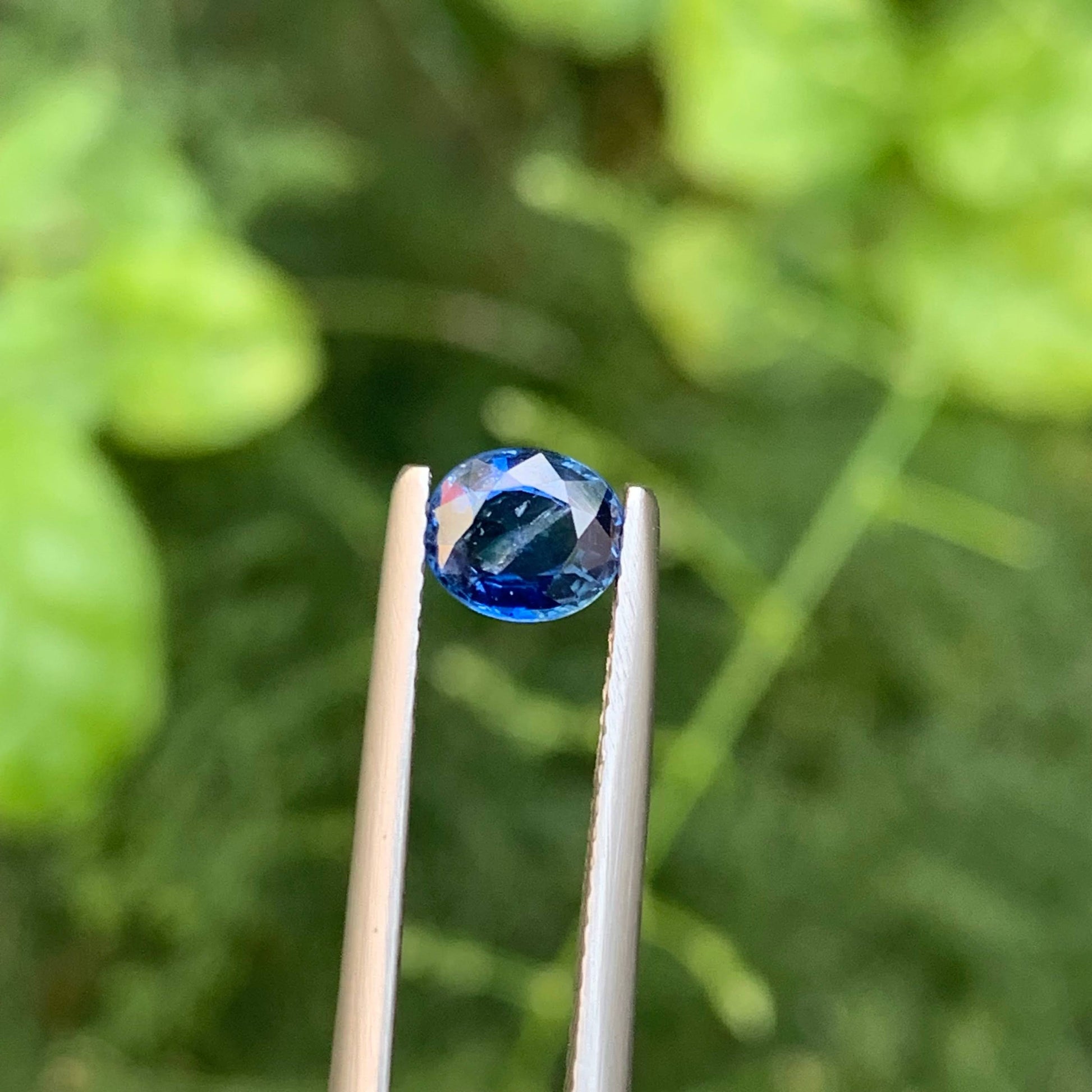 0.75 Carat Blue Sapphire Oval Cut 