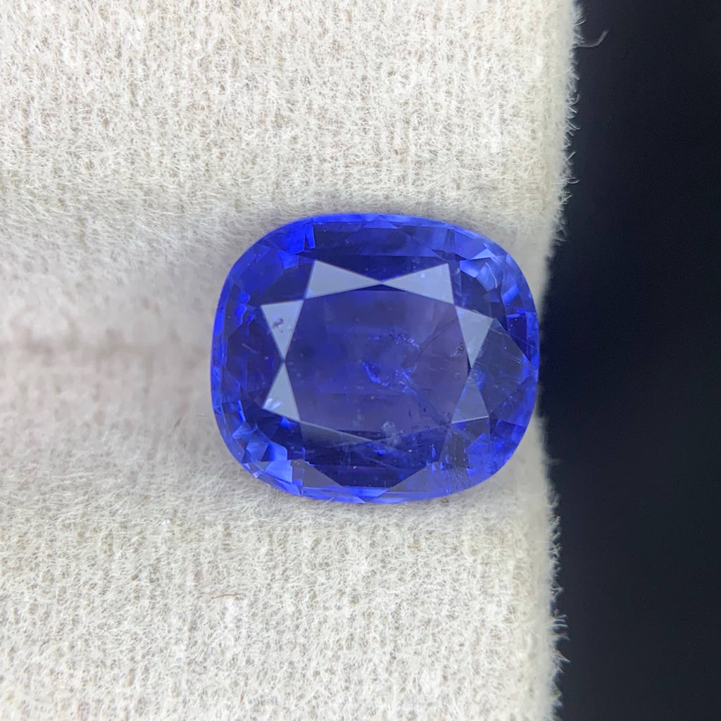 3Ct Fine Quality Blue Sapphire Cushion Cut