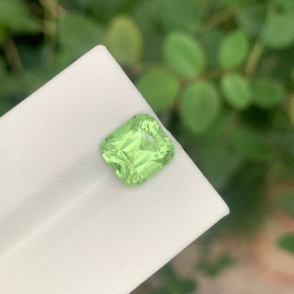 4.00 Carat Natural Loose Green Peridot Stone Cushion Cut Pakistani Gemstone