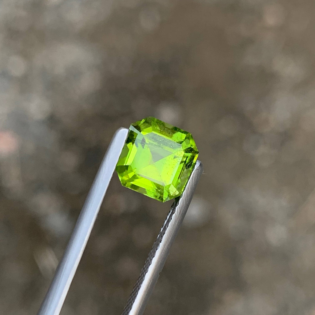 2.60 Carat Natural Loose Green Color Peridot Asscher Cut Pakistan Gemstone