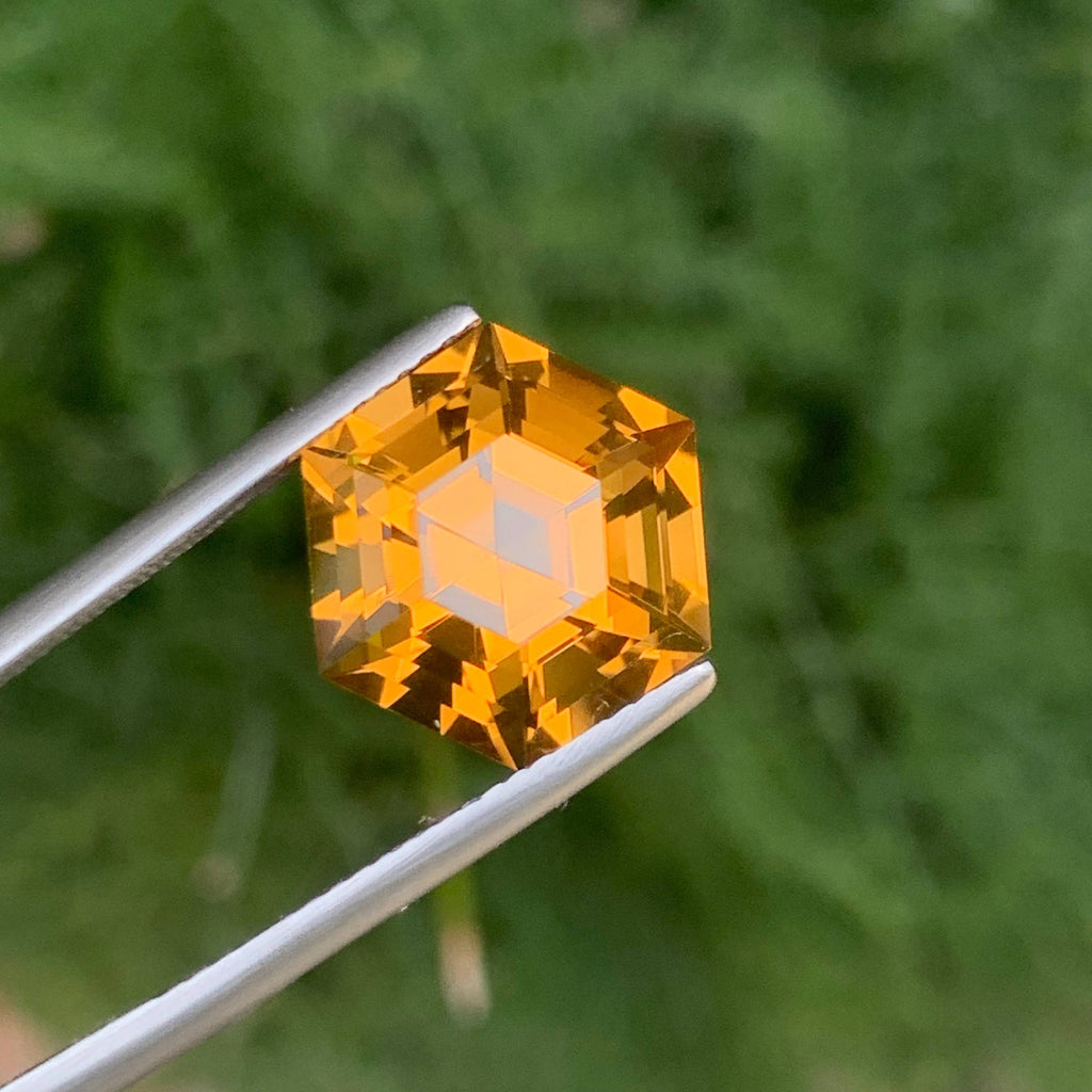 8.00 Carats Golden Citrine Stone