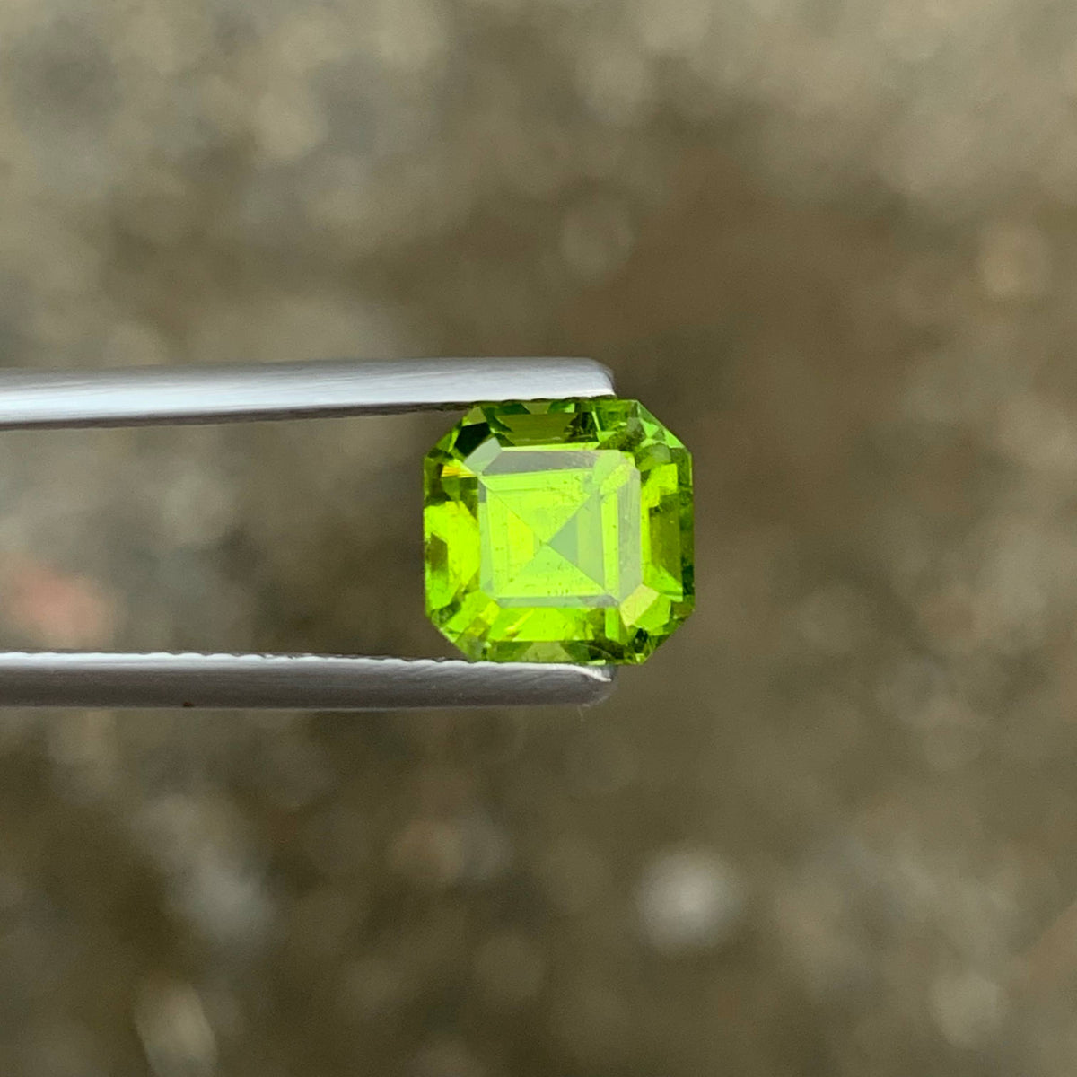 2.60 Carat Natural Loose Green Color Peridot Asscher Cut Pakistan Gemstone