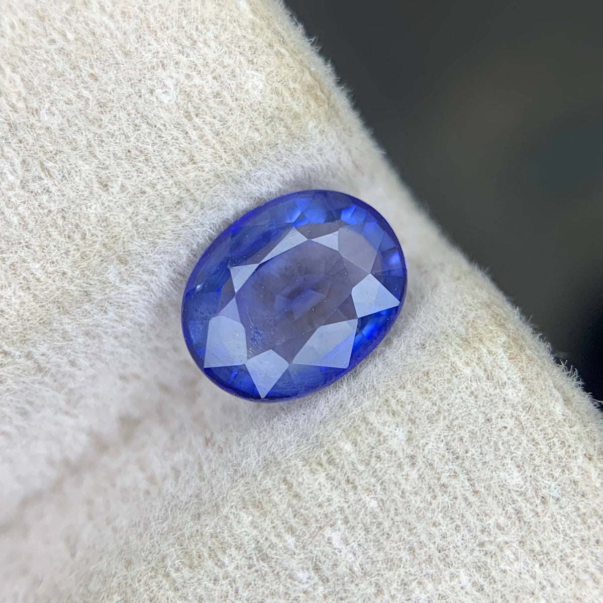 1.35 Carat Natural Loose Blue Color Sapphire Oval Cut Sri Lankan Gemstone