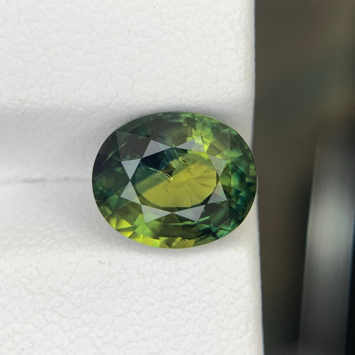 3.19 Ct Certified Parti Sapphire Oval Cut