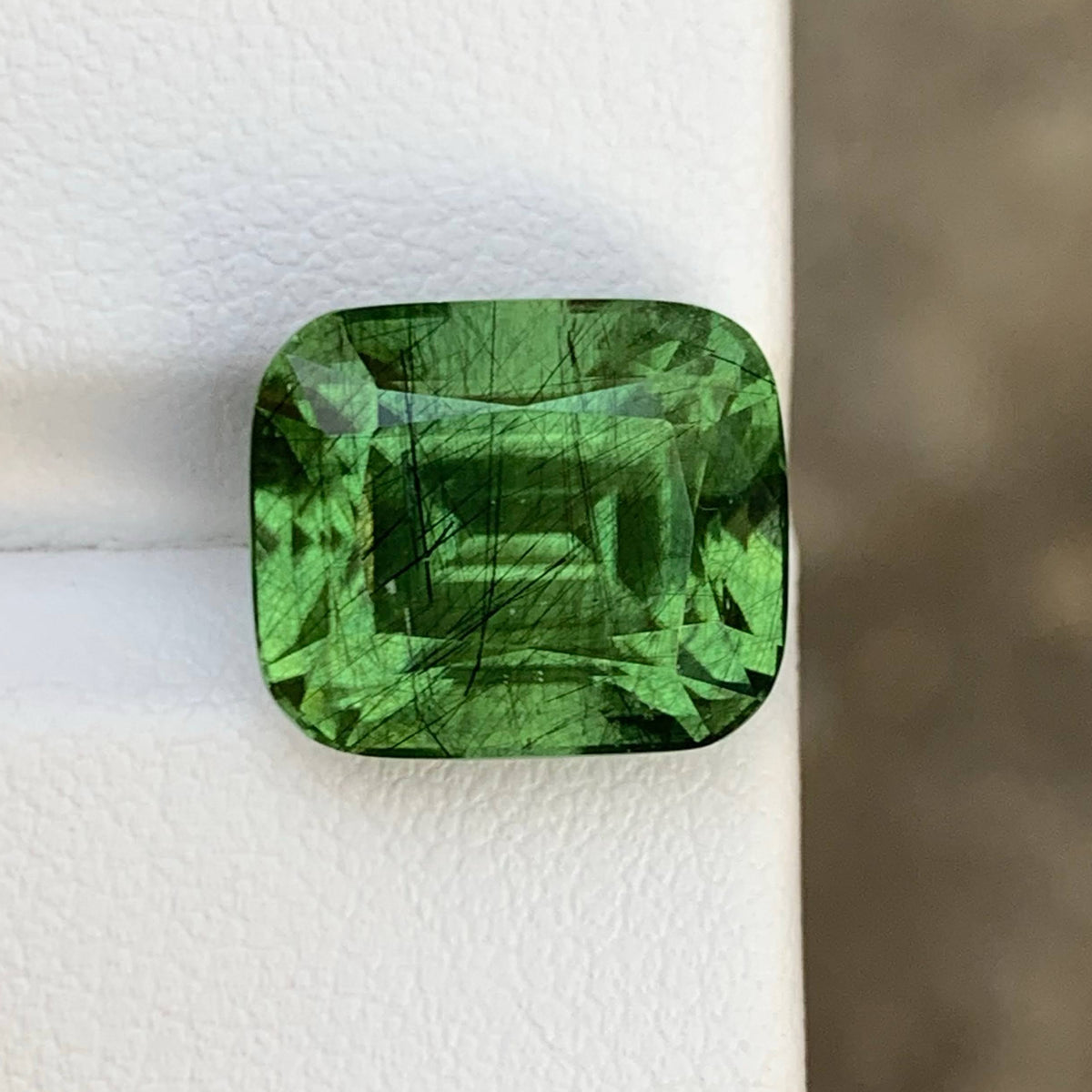 10.55 Ct Ludwigite Peridot Cushion Cut