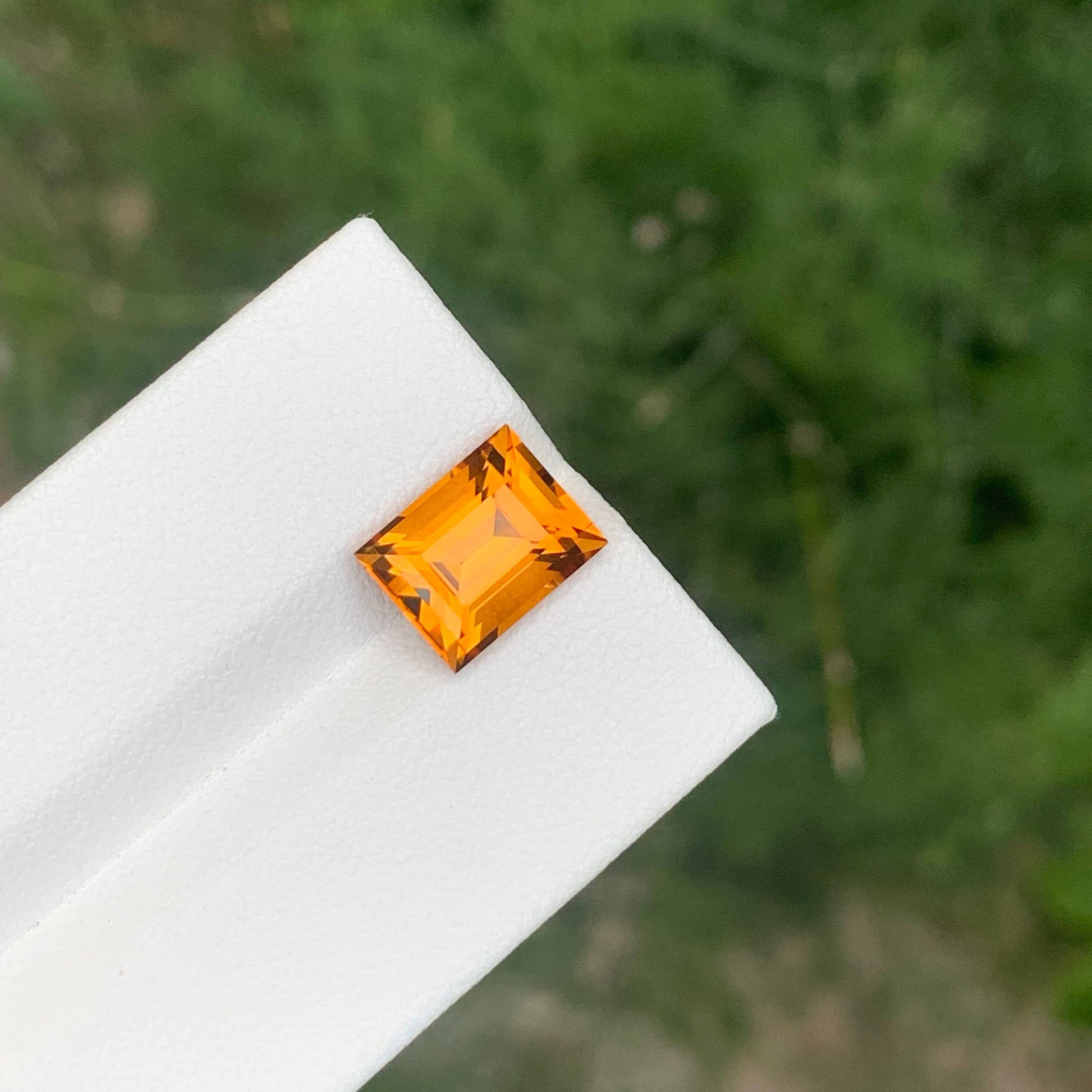 3.20 Carats Madeira Citrine Baguette