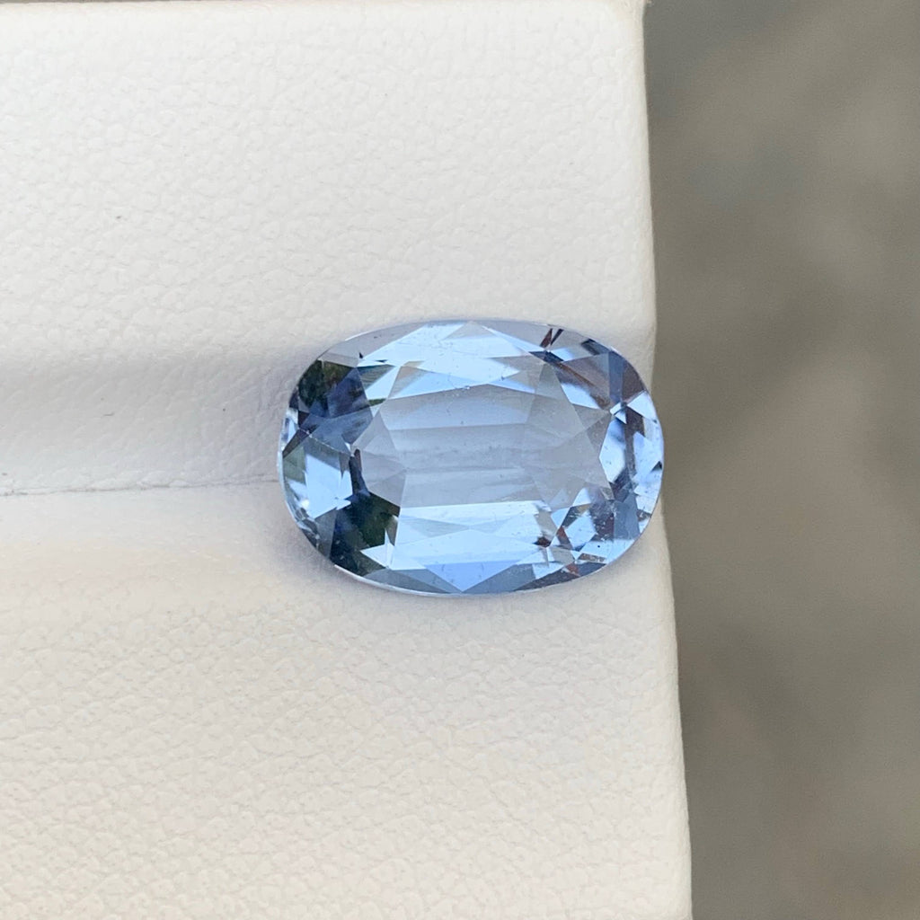 4.45 Carat Natural Aquamarine Goshenite Oval Cut Gemstone From Pakistan