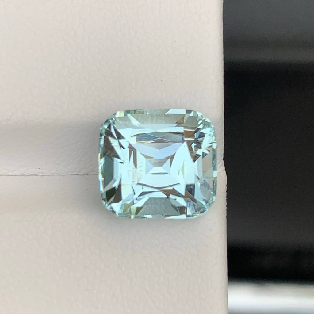 5.25 Carat Natural Loose Light Blue Color Aquamarine Cushion Cut Gemstone