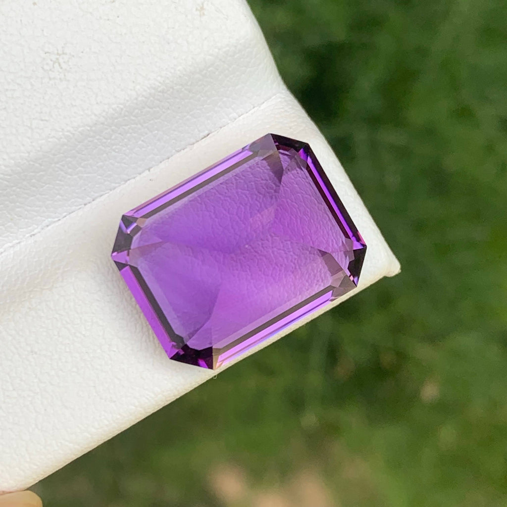 6.95 Carat Purple Amethyst Gem