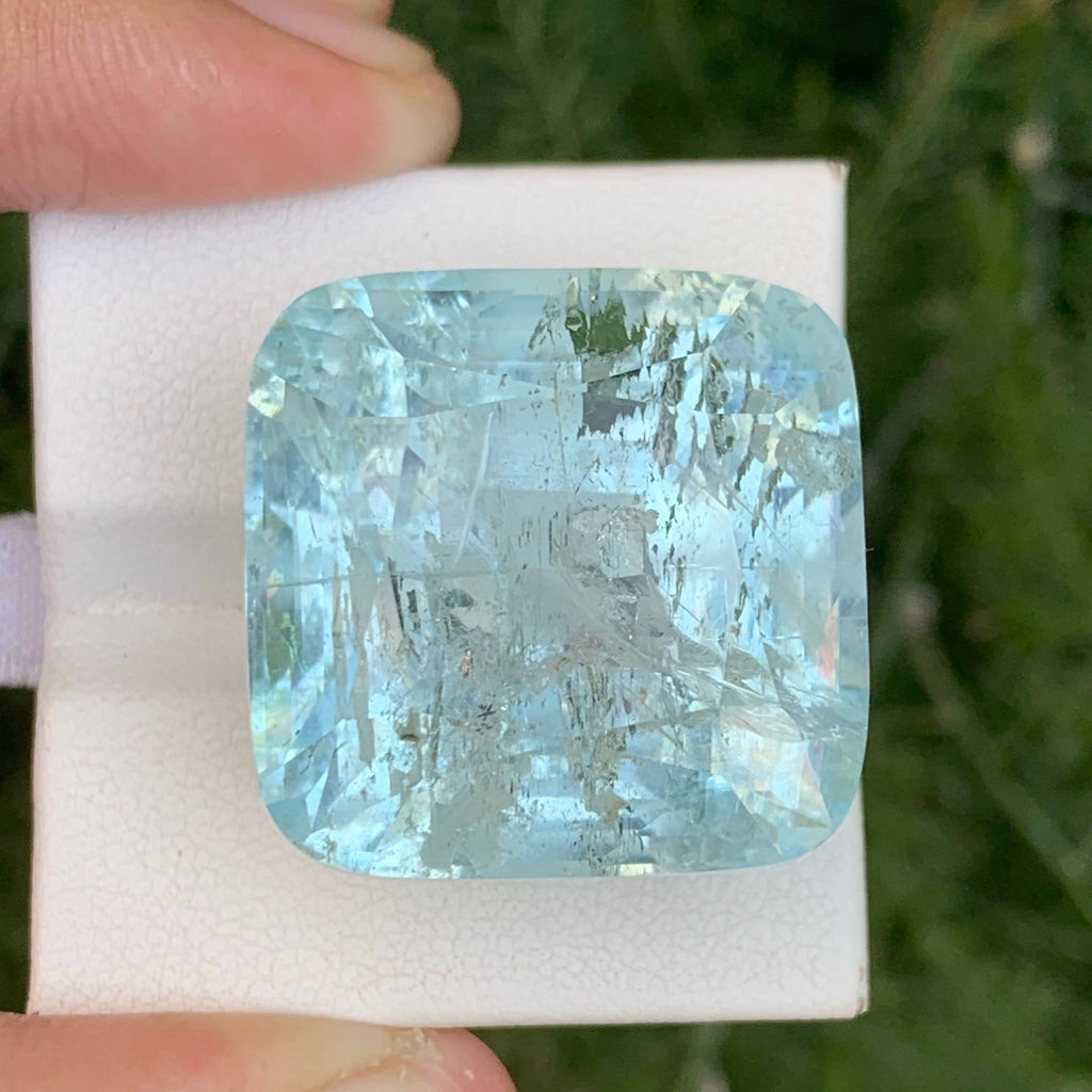 82 Carats Light Blue Aquamarine