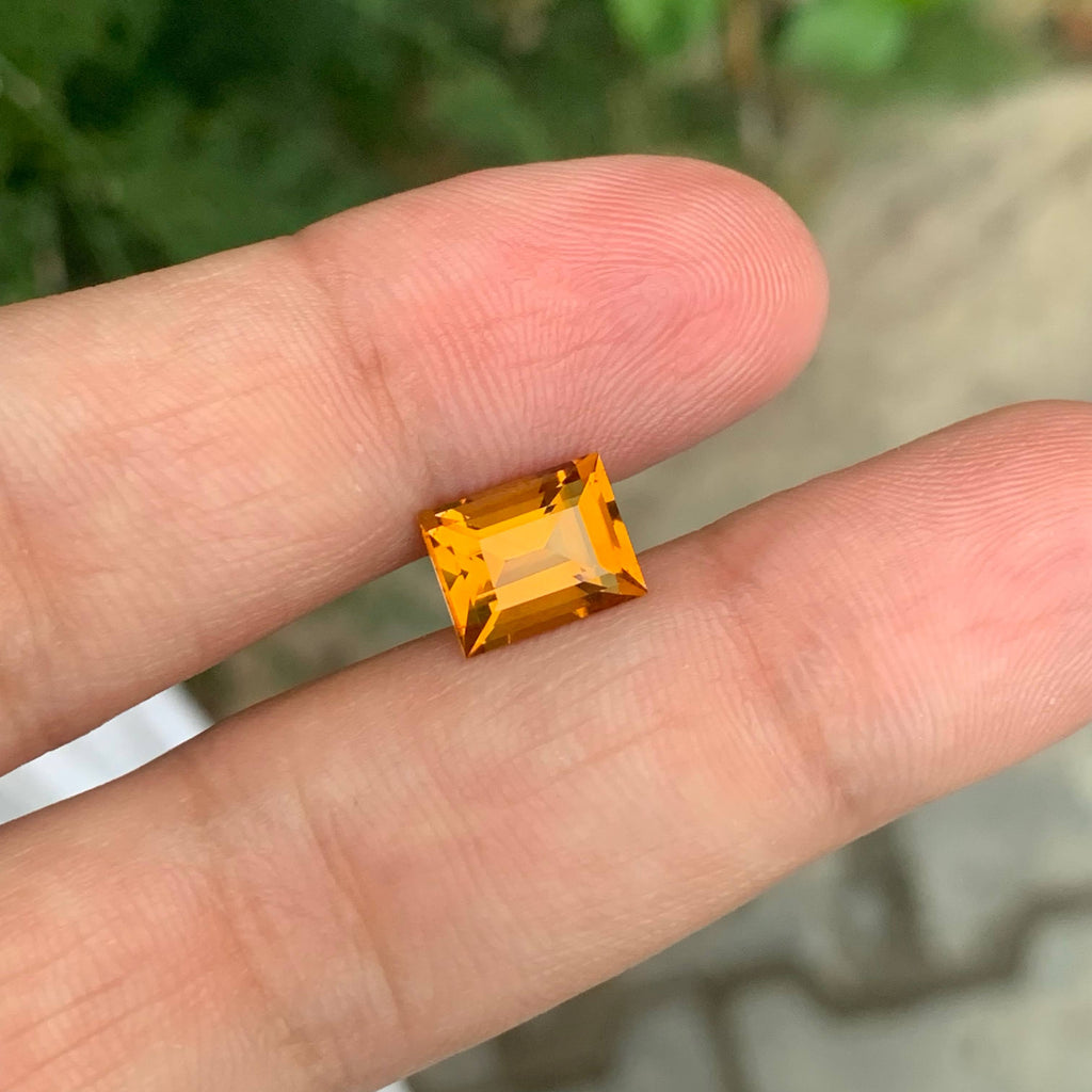 3.20 Carats Madeira Citrine Baguette