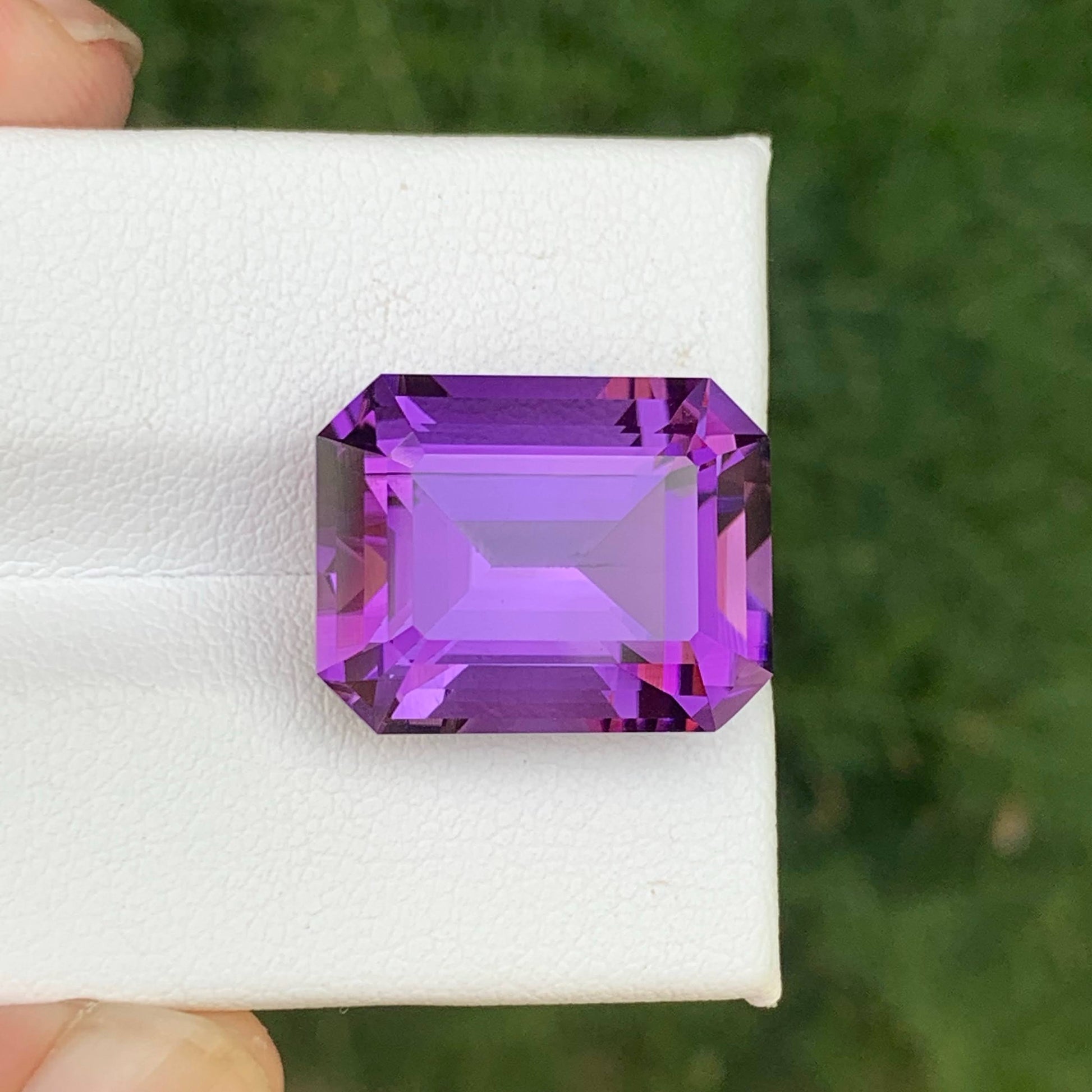 6.95 Carat Purple Amethyst Gem
