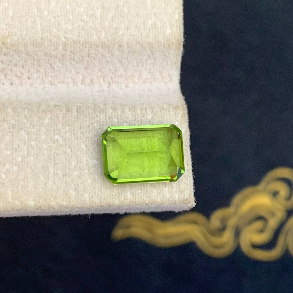 3.25 Carat Natural Loose Green Color Peridot Emerald Cut Pakistan Gemstone