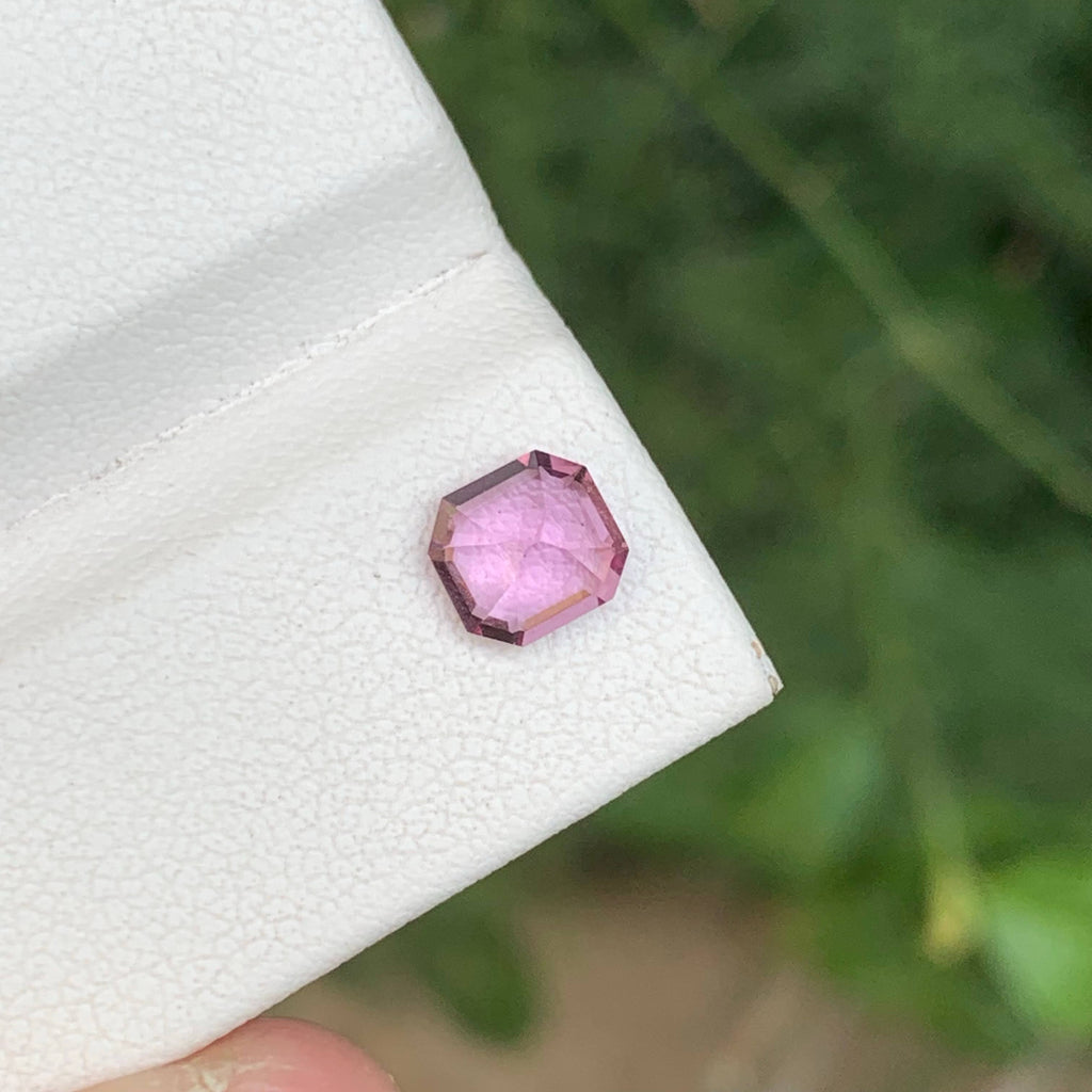 0.95 Carats Pink Afghan Spinel 