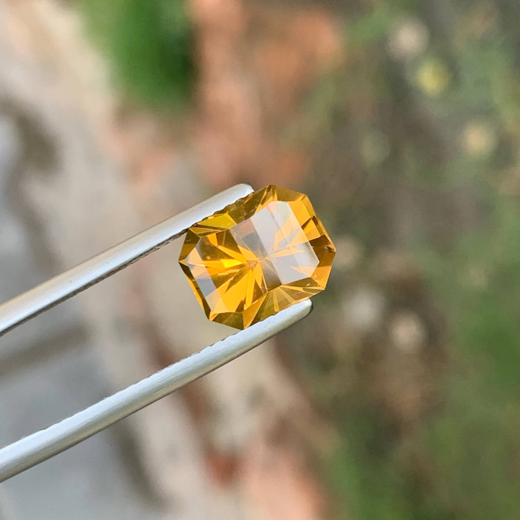 3.00 Carats Honey Color Citrine
