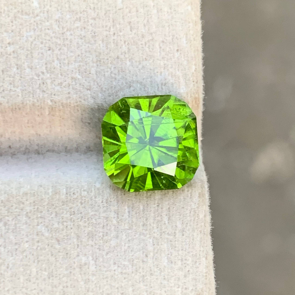 4.75 Ct Apple Green Peridot Fancy Cut