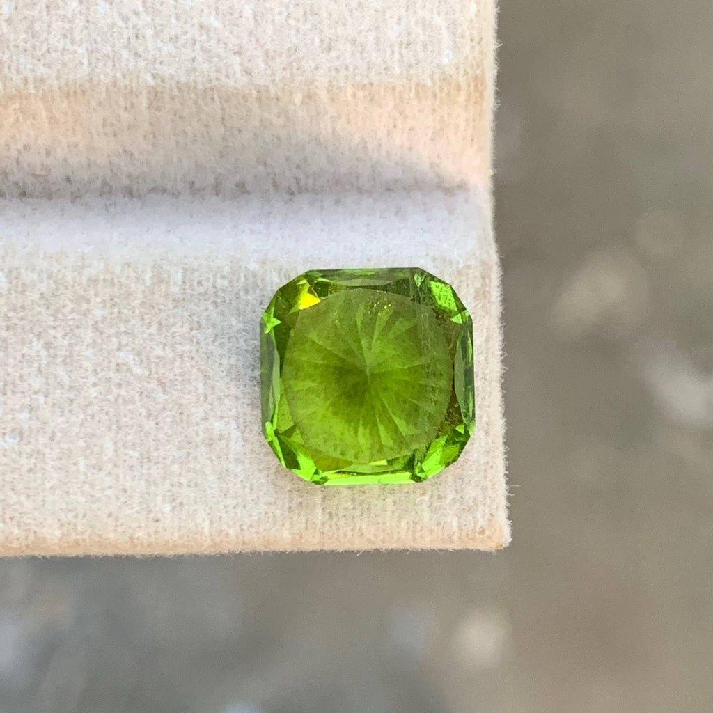 4.75 Carat Natural Loose Apple Green Peridot Stone Fancy Cut Pakistani Gemstone