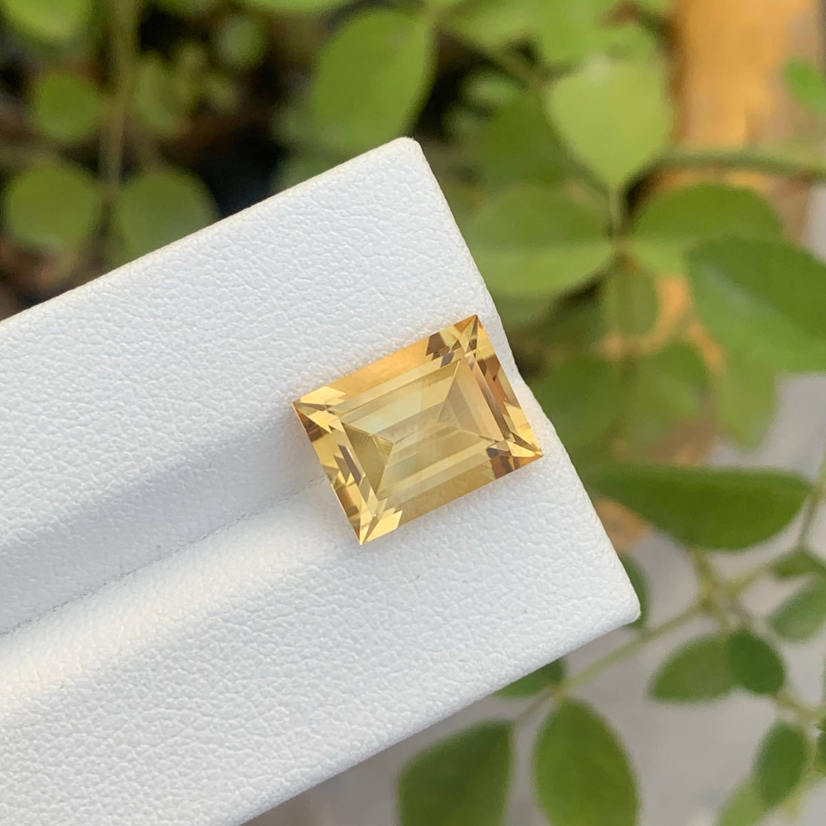 4.45 Carat Loose Golden Citrine – Baguette Cut, Brazil
