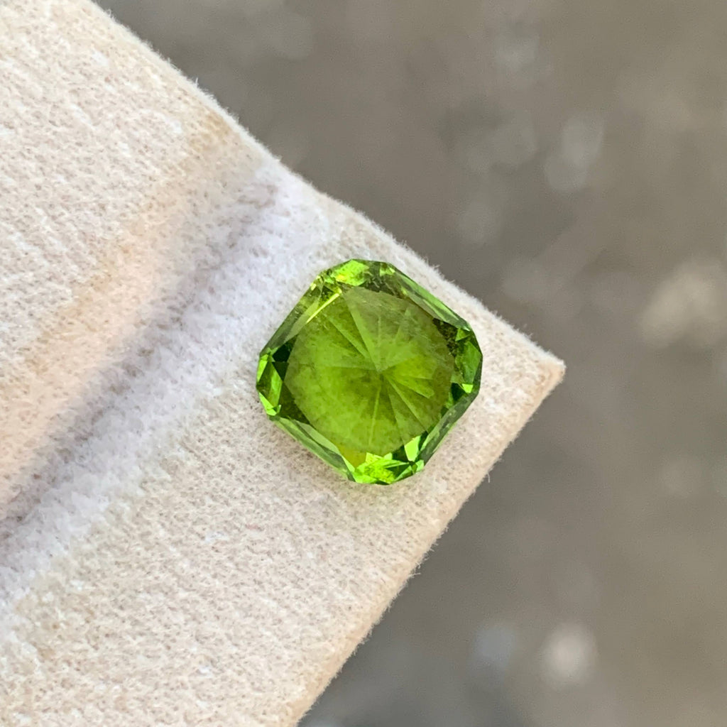 4.75 Carat Natural Loose Apple Green Peridot Stone Fancy Cut Pakistani Gemstone
