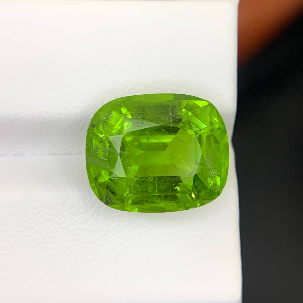 12.60 Carat Natural Loose Green Color Peridot Cushion Cut from Pakistan Gemstone