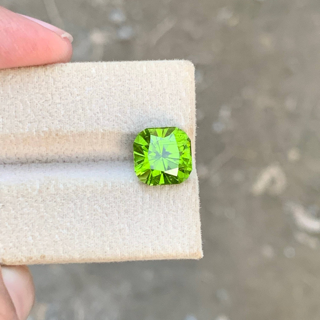 4.75 Carat Natural Loose Apple Green Peridot Stone Fancy Cut Pakistani Gemstone