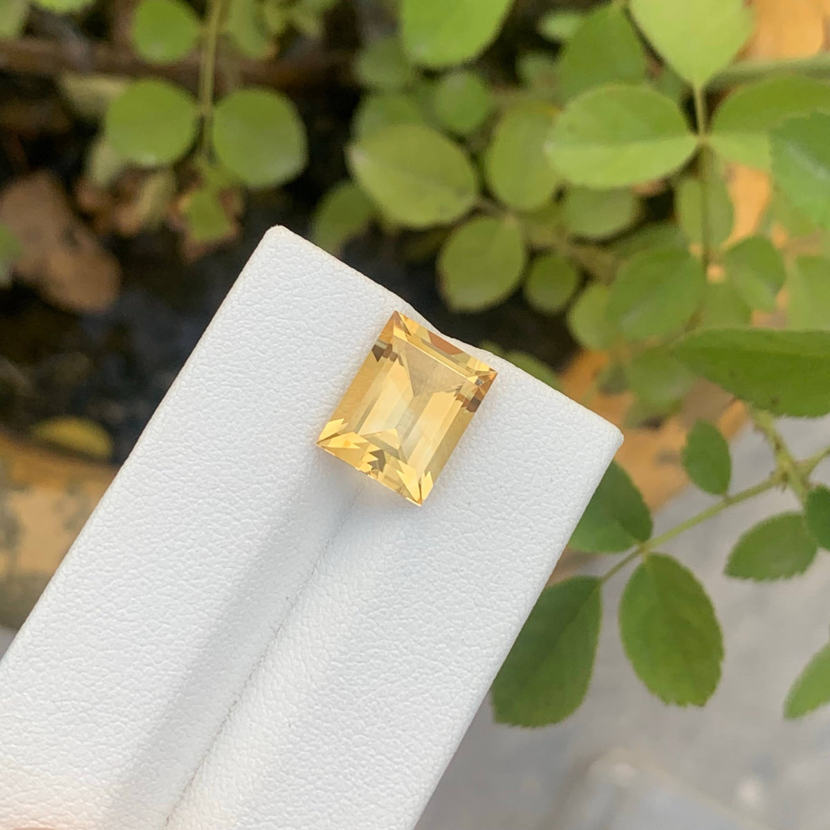 4.45 Carat Loose Golden Citrine – Baguette Cut, Brazil
