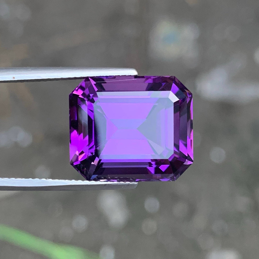 17.20 Carat Deep Purple Amethyst Emerald Cut Brazil | Loupe Clean Untreated