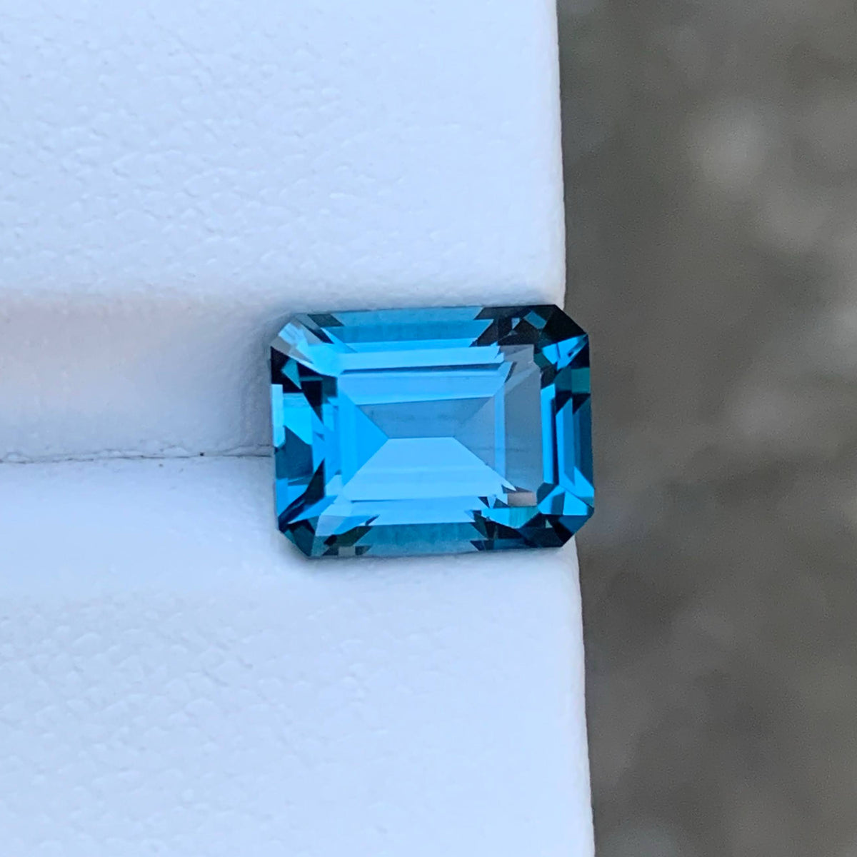 3.90 Ct London Blue Topaz Emerald Cut 
