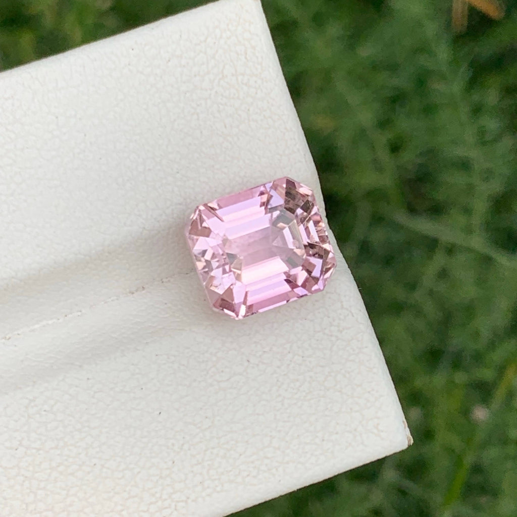 6.90 Carat Natural Pink Kunzite