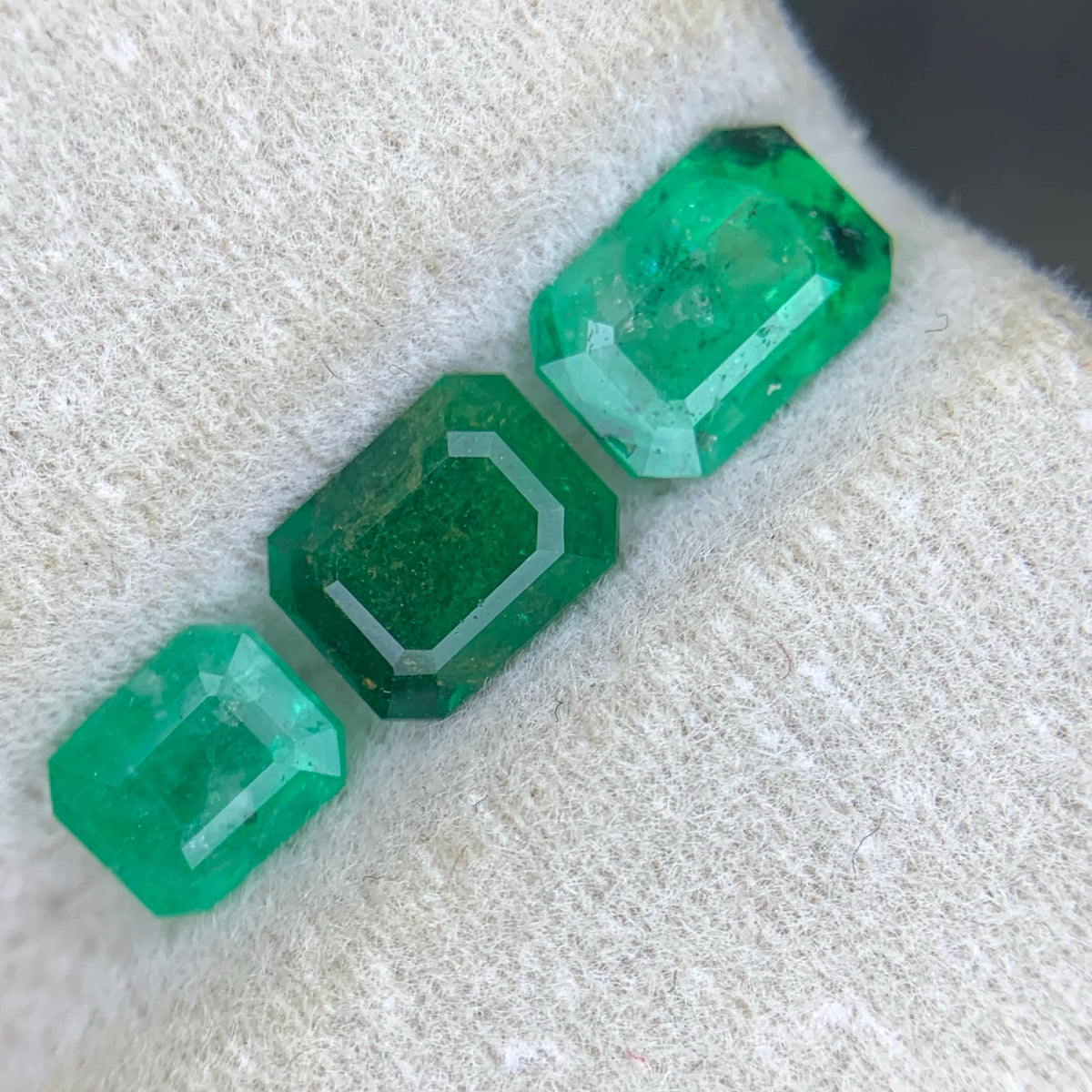 Natural Loose Green Colour Emerald Lot For Jewelry Gemstone