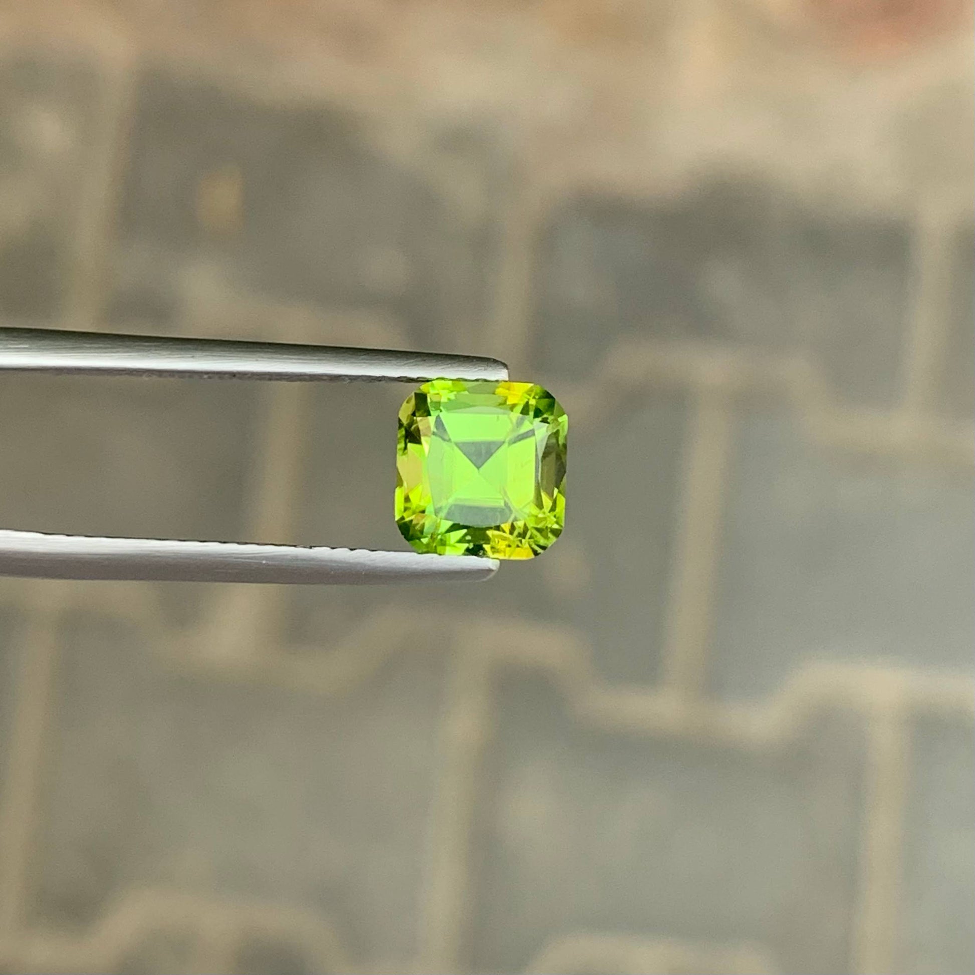 2.45 Ct Natural Apple Green Peridot