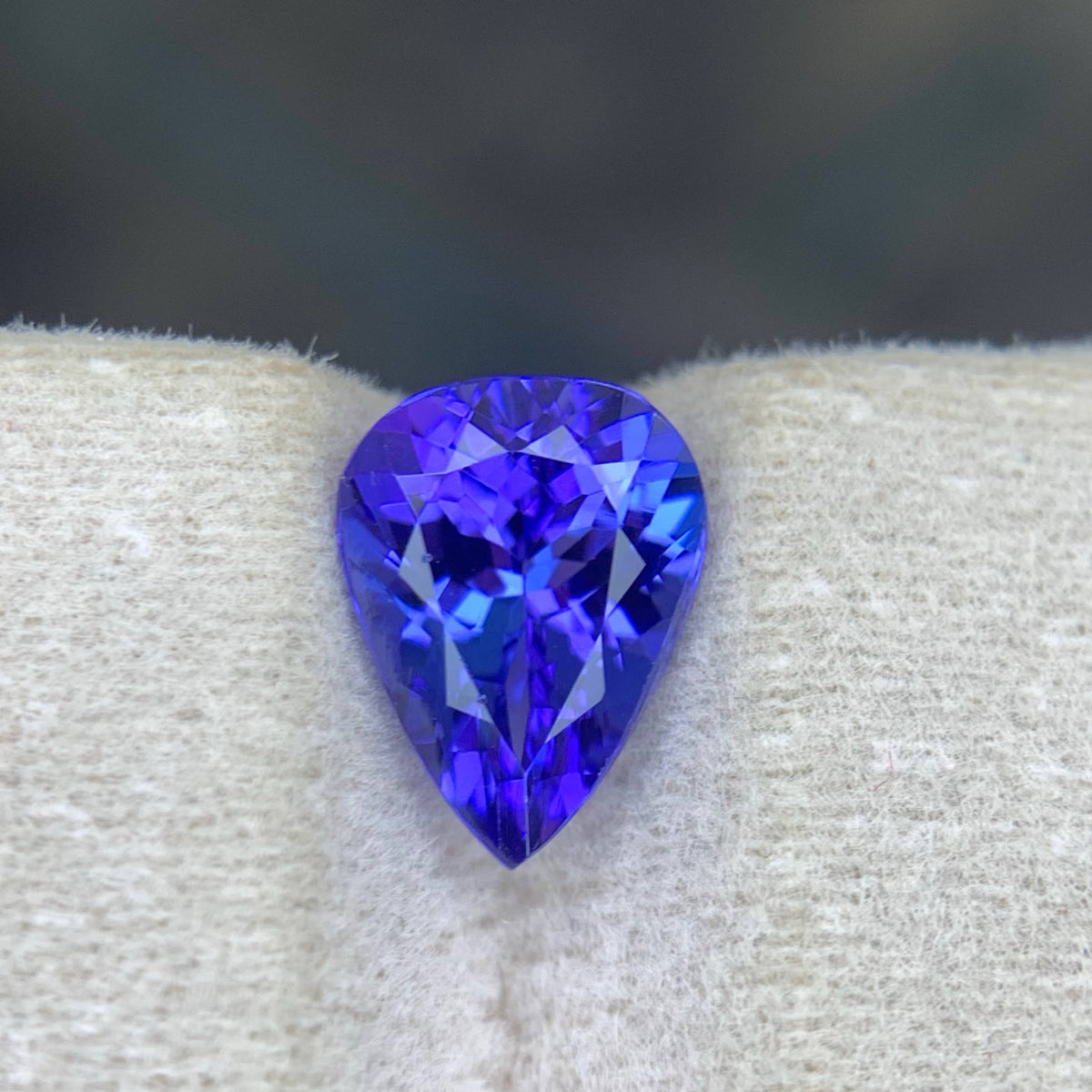 1-75-carat-blue-tanzanite-pear-cut-tanzania-loupe-clean-untreated-shop-now