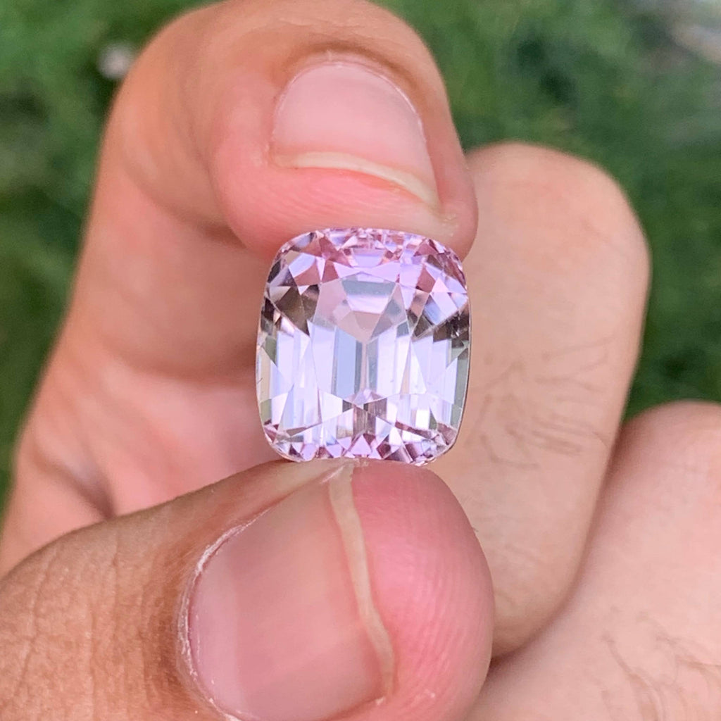 15.00 Carat Natural Pink Kunzite