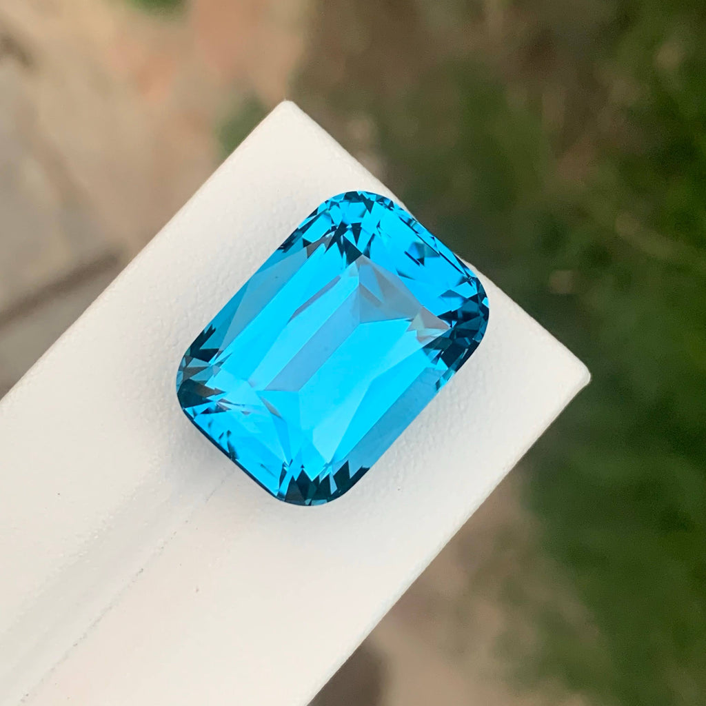 39.85 Carats Swiss Blue Topaz