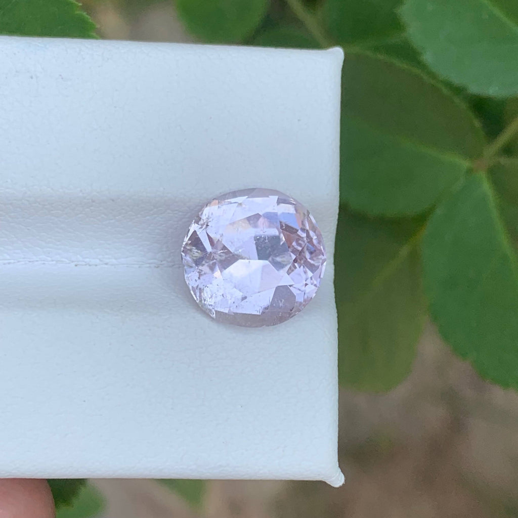 5.60 Carats Pink Morganite Gem