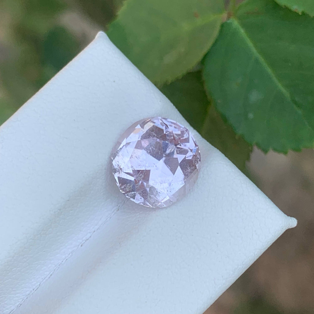 5.60 Carats Pink Morganite Gem