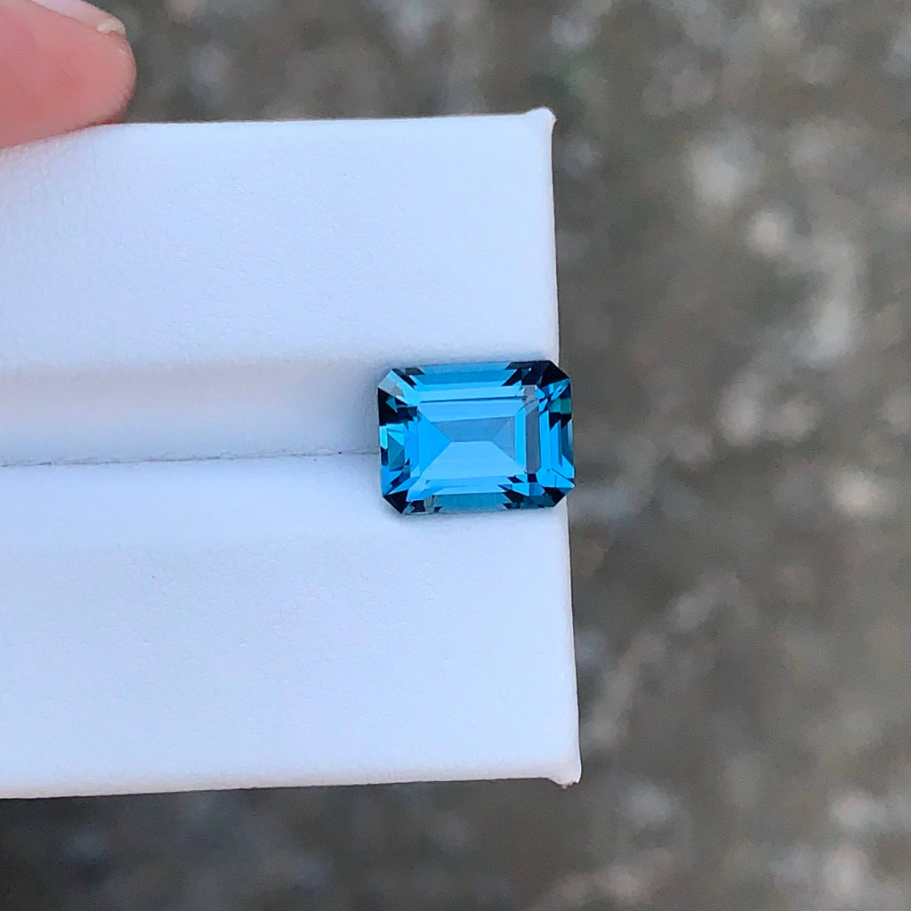 3.90 Carat Natural Loose London Blue Topaz Stone Emerald Cut African Gemstone