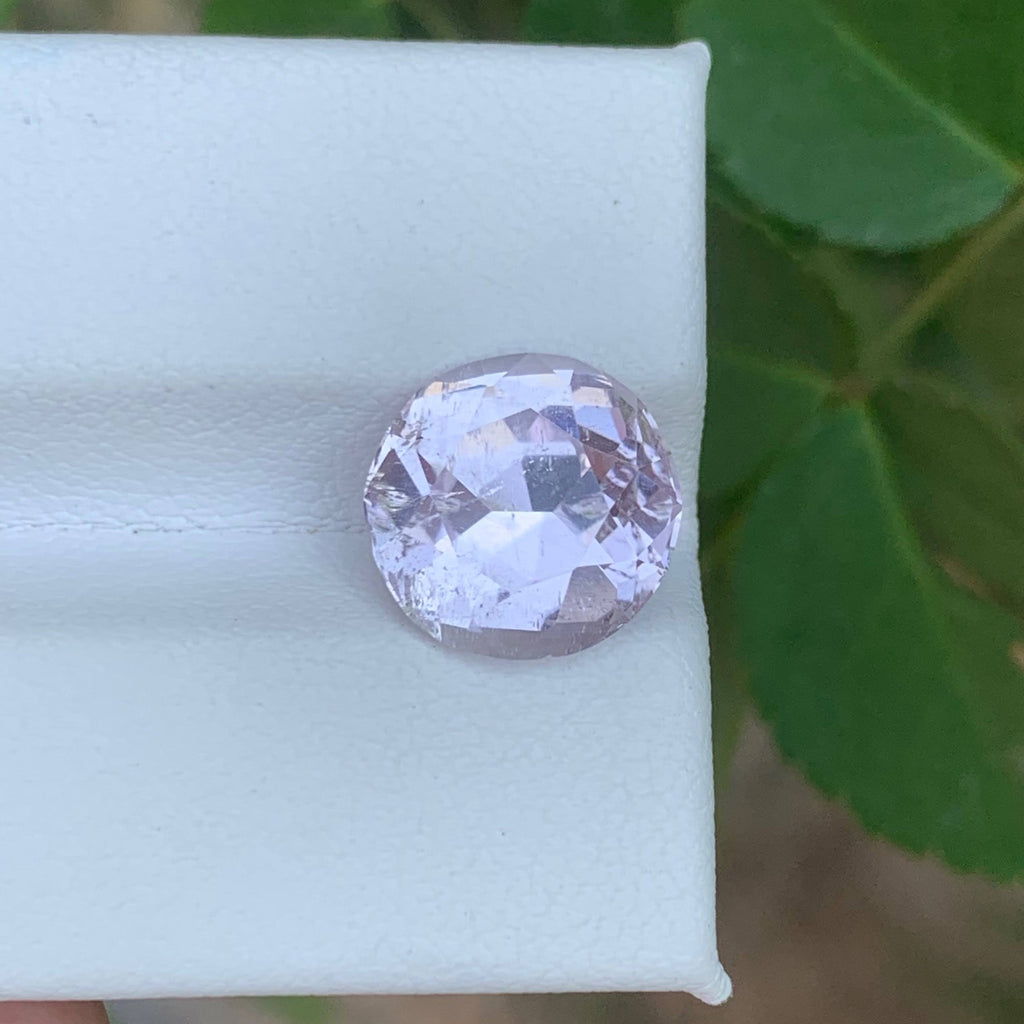 5.60 Carats Pink Morganite Gem
