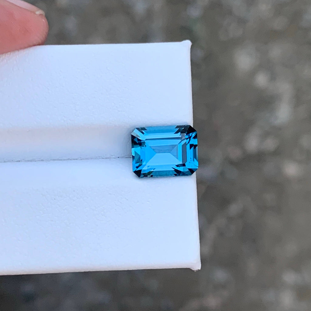 3.90 Carat Natural Loose London Blue Topaz Stone Emerald Cut African Gemstone