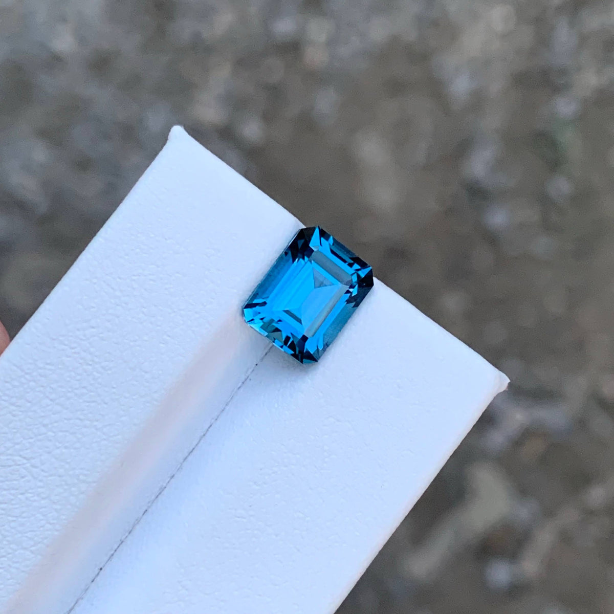 3.90 Carat Natural Loose London Blue Topaz Stone Emerald Cut African Gemstone