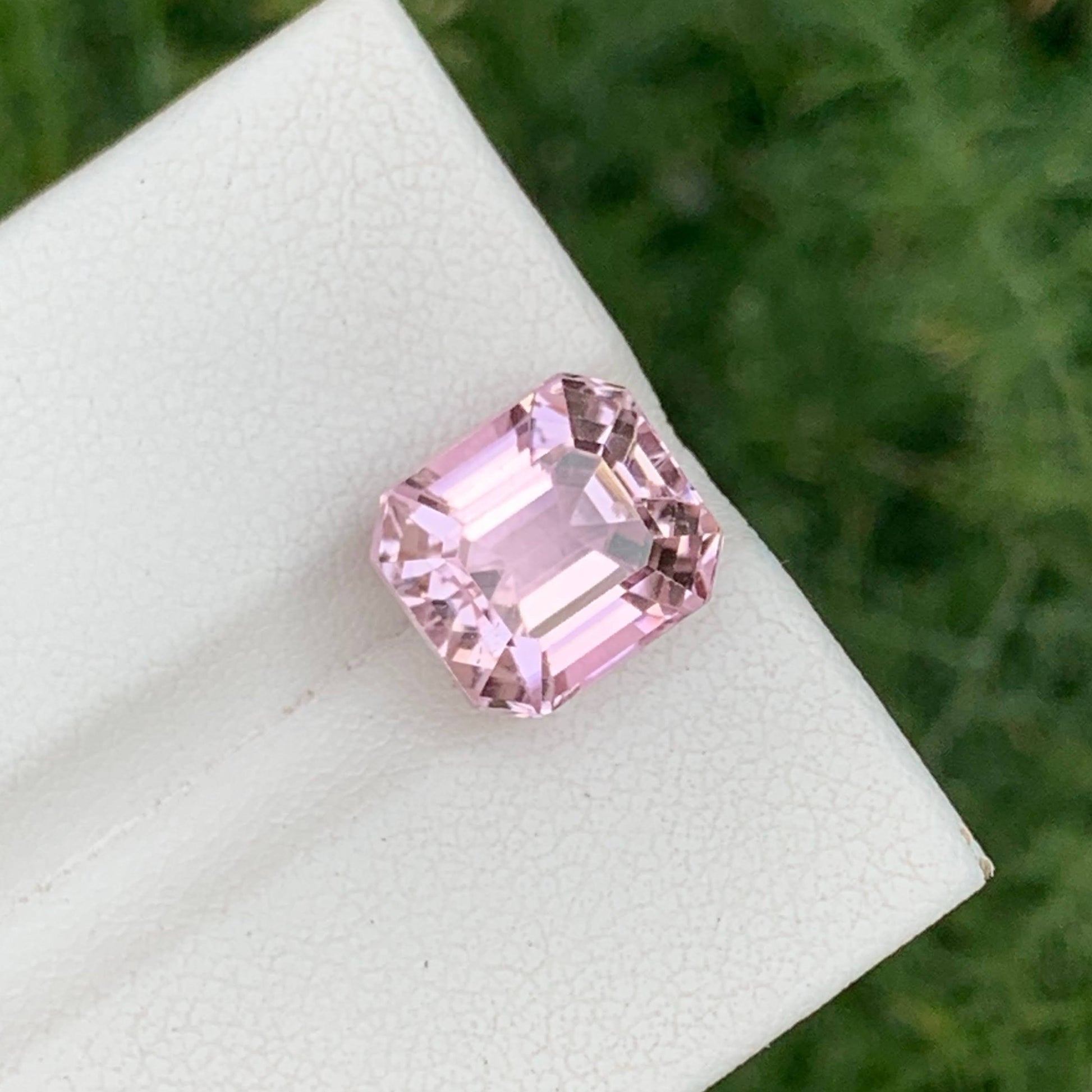 6.90 Carat Natural Pink Kunzite