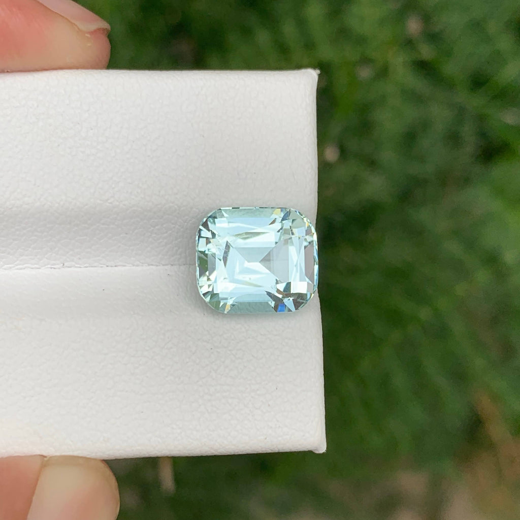 5.00 Carats Light Blue Aquamarine