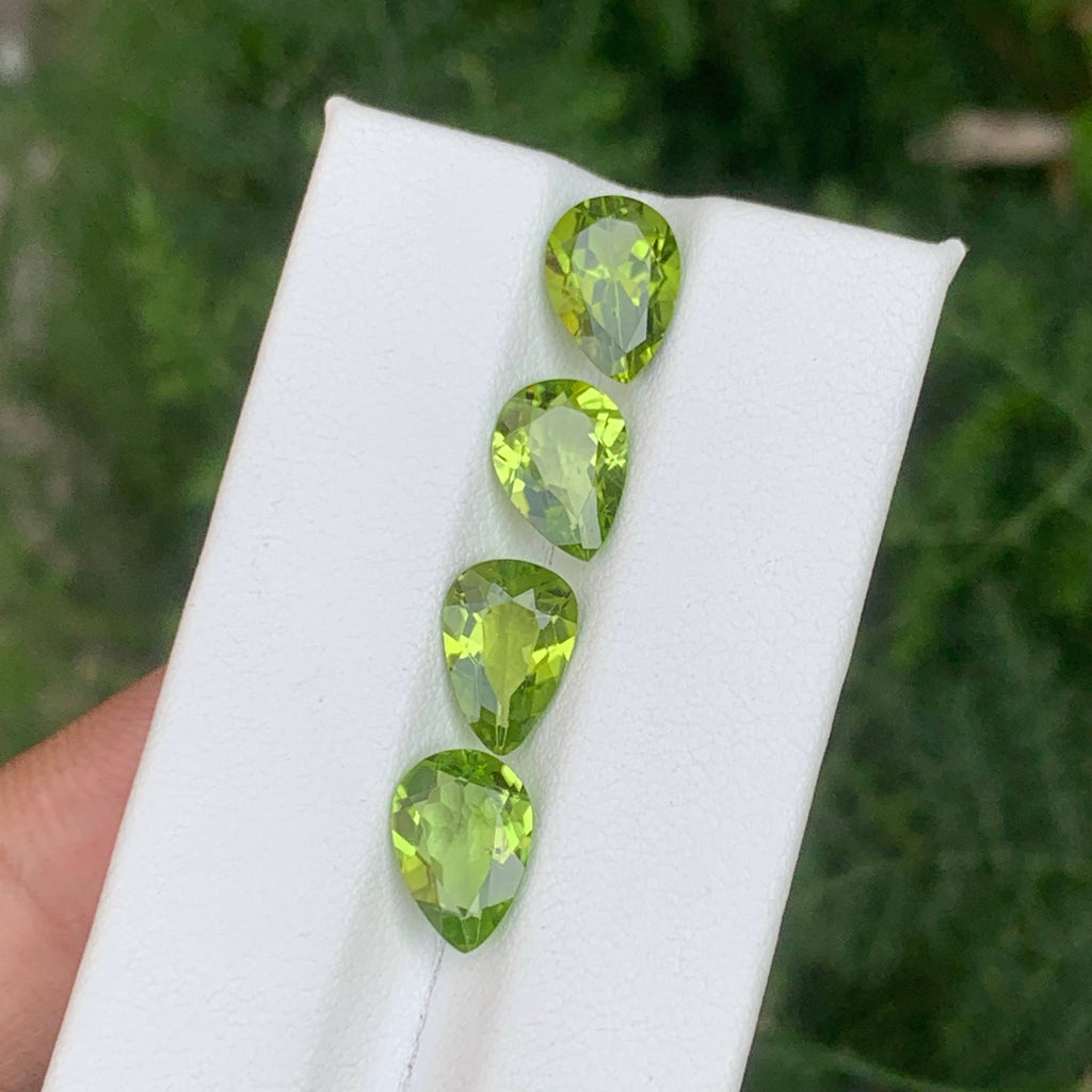 7.95 Carat Green Peridot Set