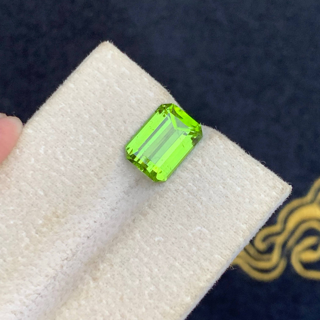 3.25 Carat Natural Loose Green Color Peridot Emerald Cut Pakistan Gemstone