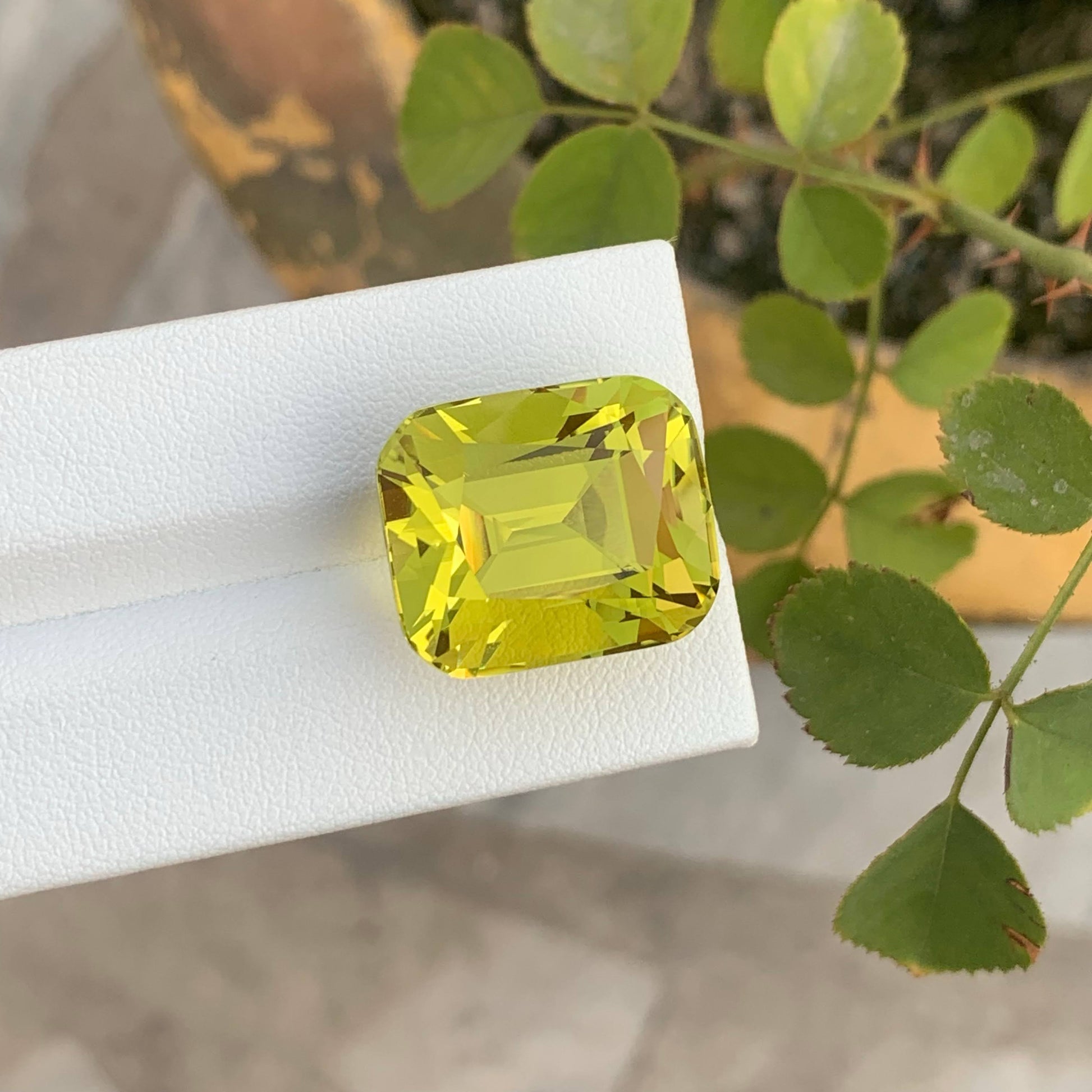 28.30 Ct Natural Lemon Citrine