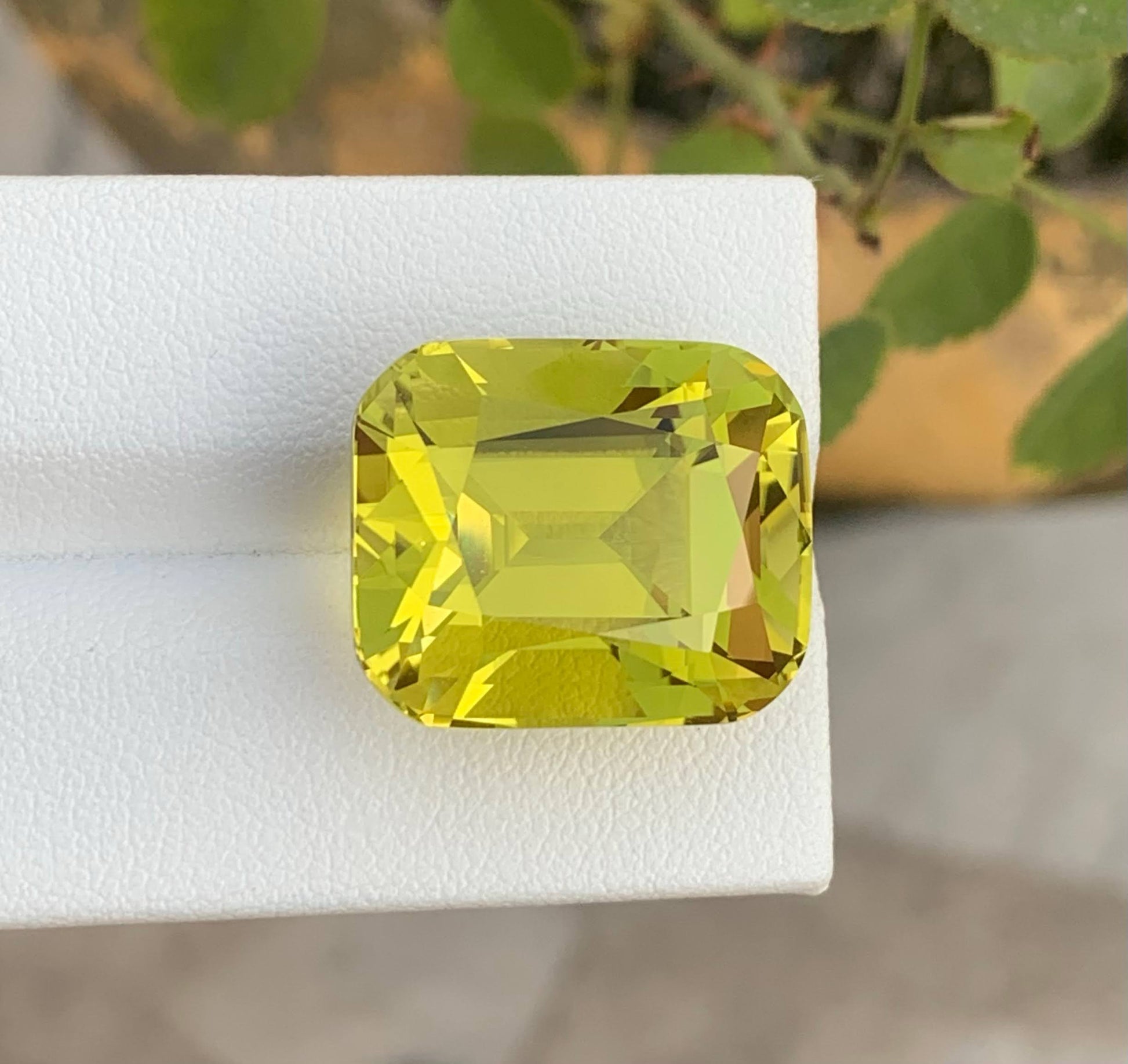 28.30 Ct Natural Lemon Citrine