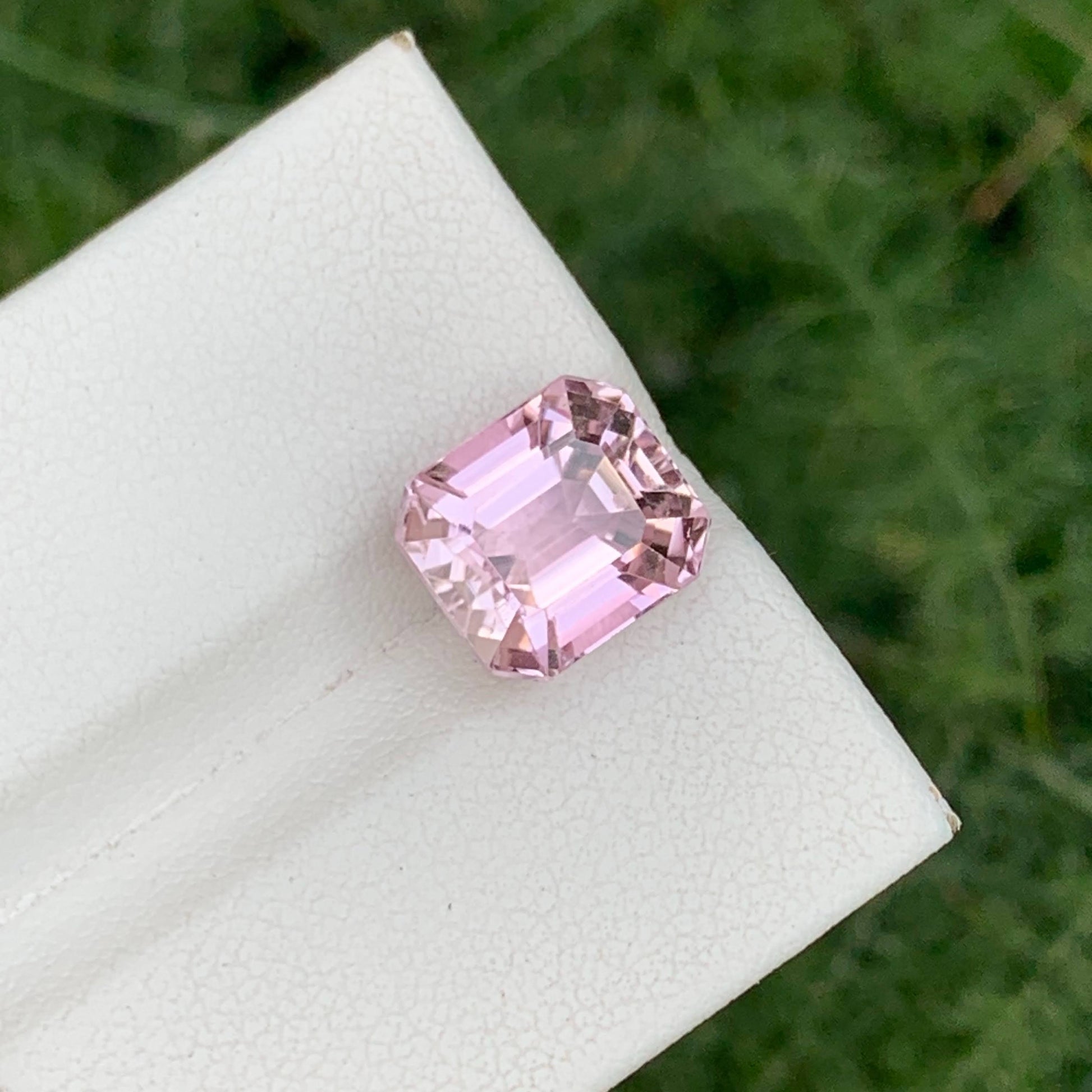 6.90 Carat Natural Pink Kunzite