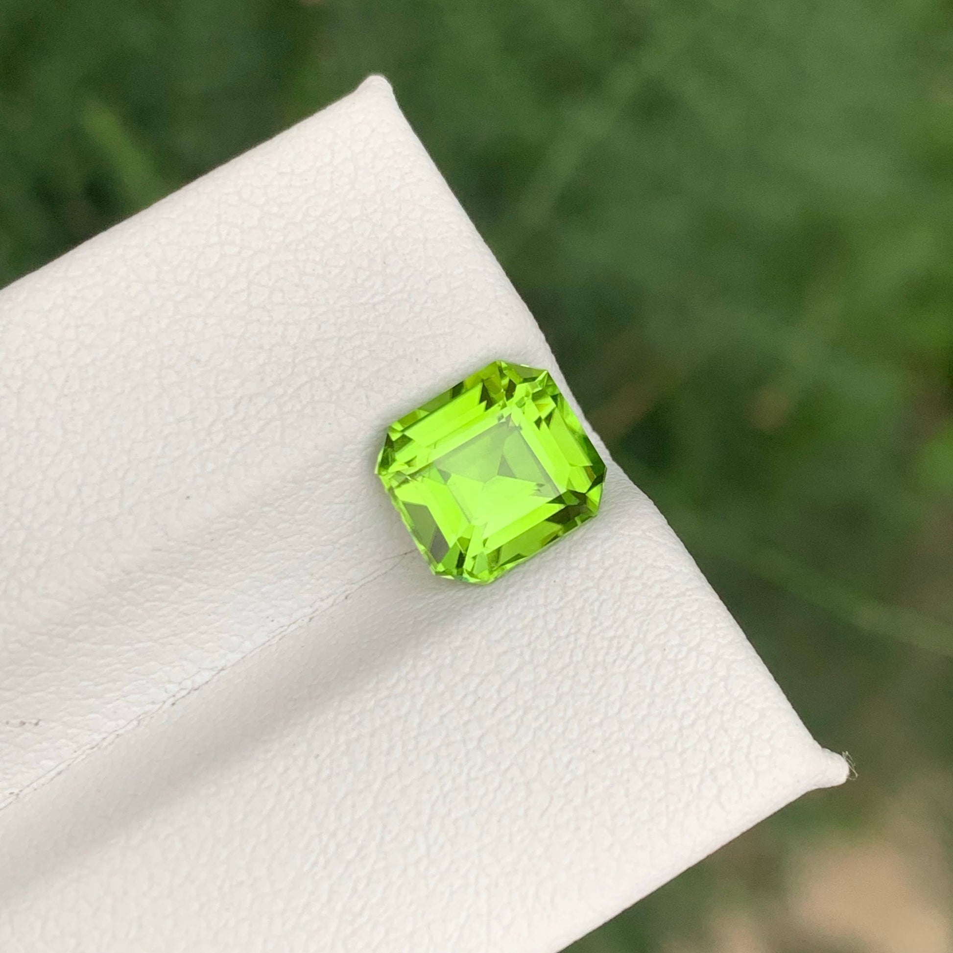 2.75 Carat Apple Green Peridot